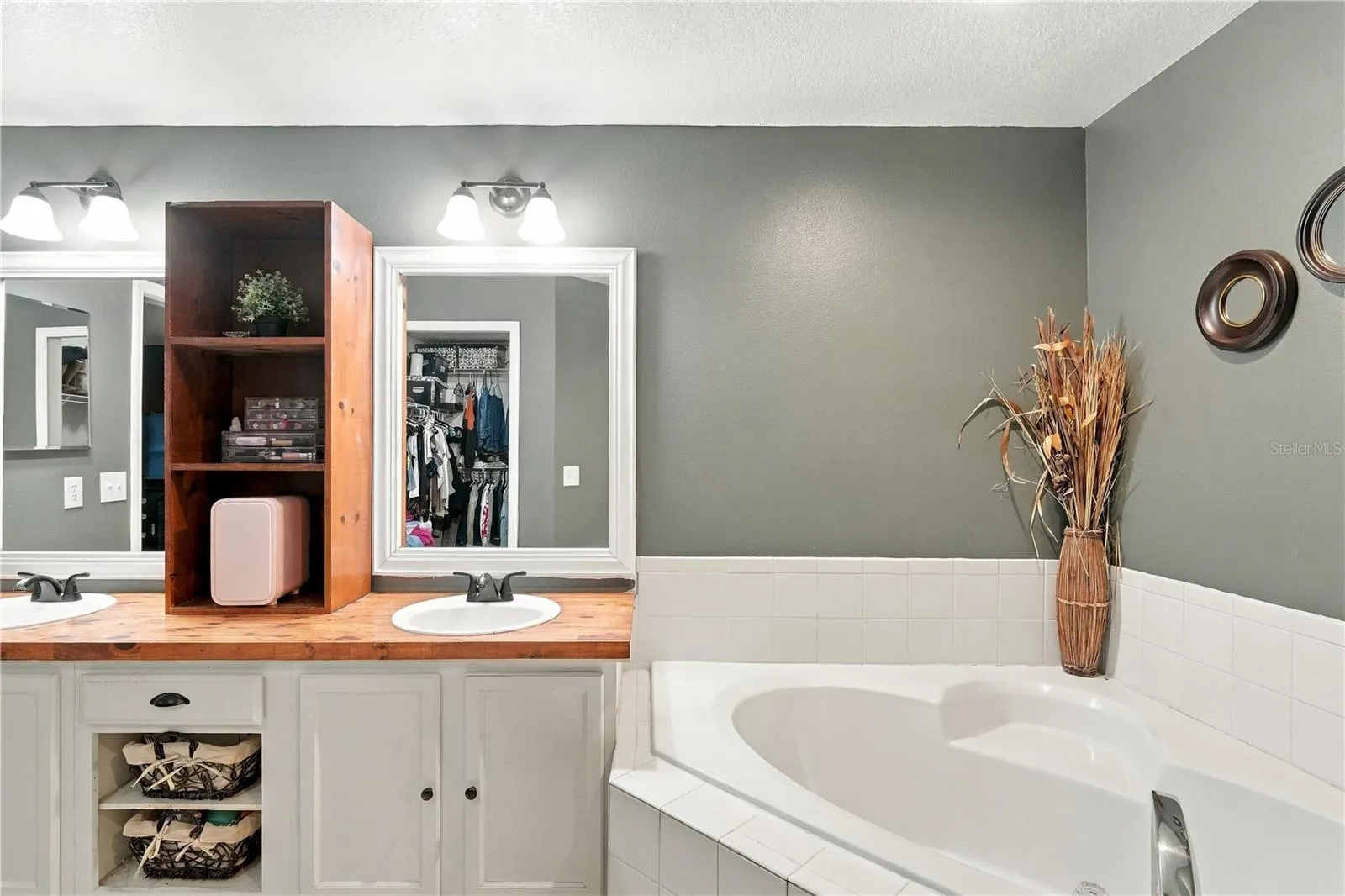 Primary bath