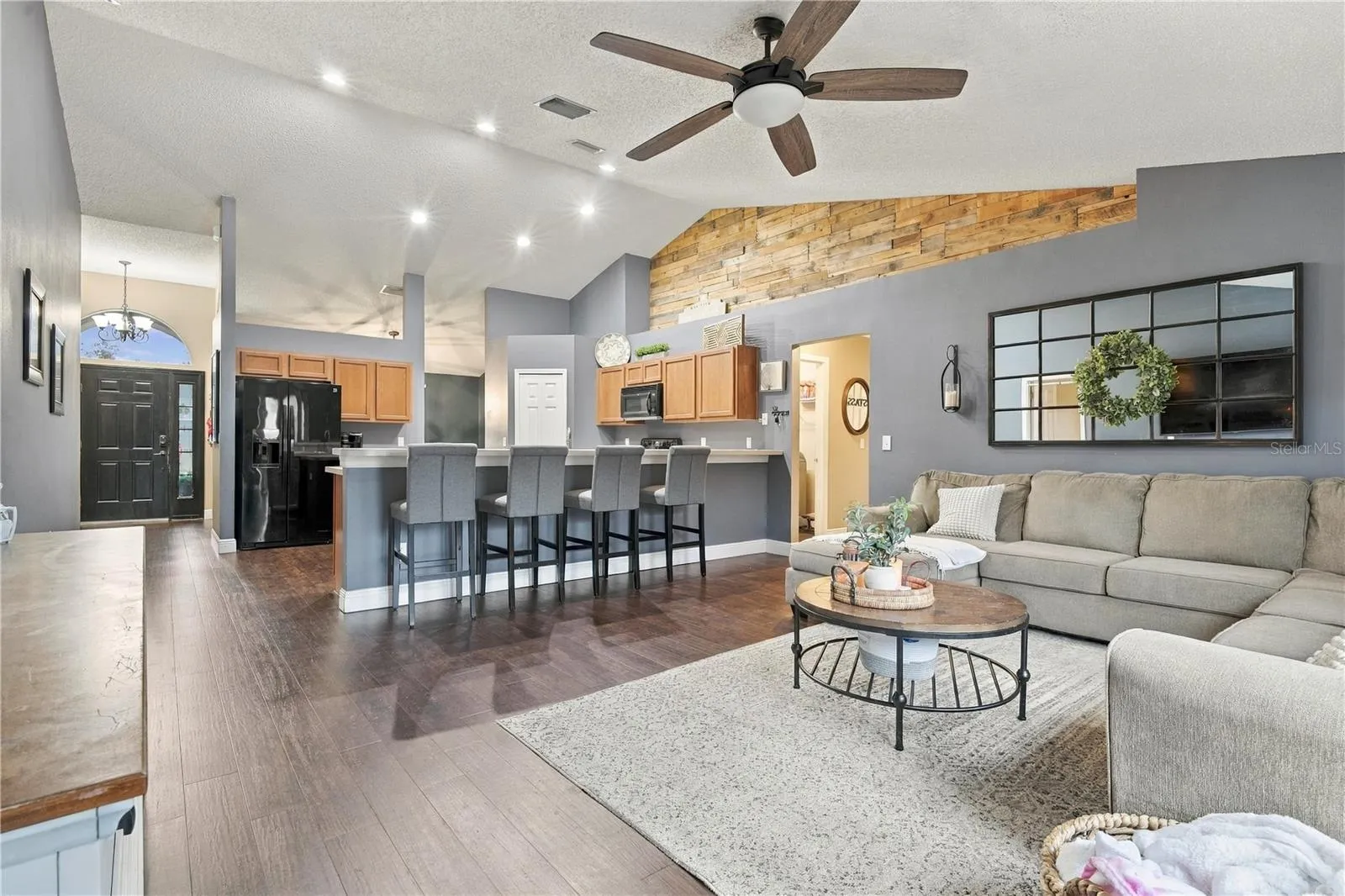 Family/Kitchen combo