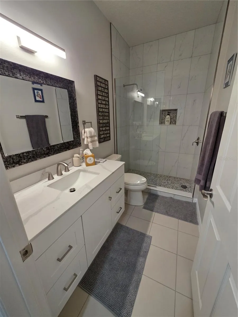Guest bathroom. Lots of space