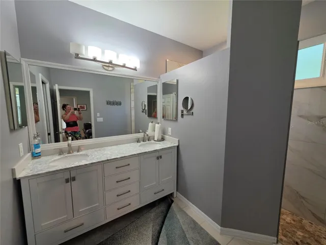Spacious Primary bath