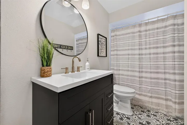 Bathroom Tub/Shower