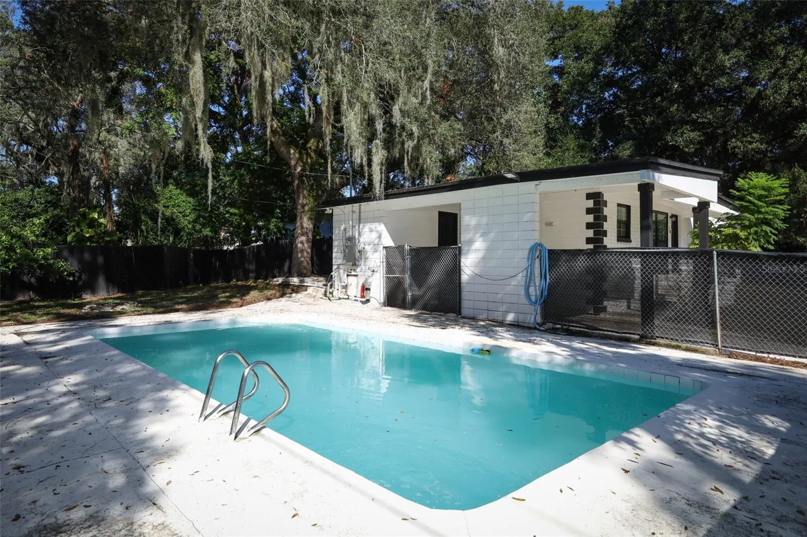 pool