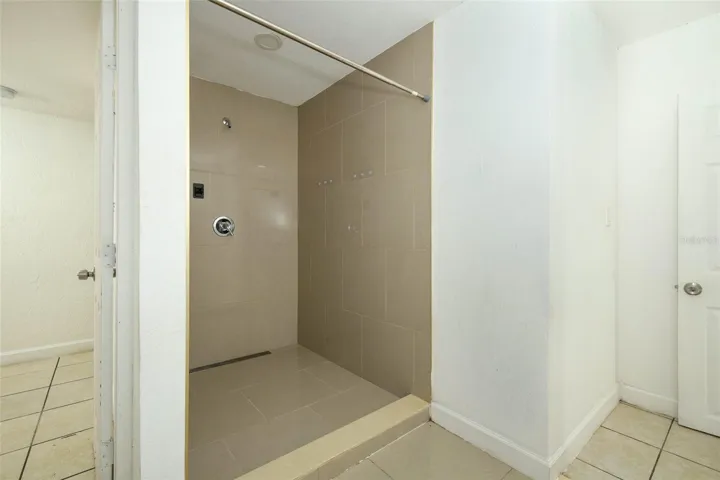 2nd bahroom