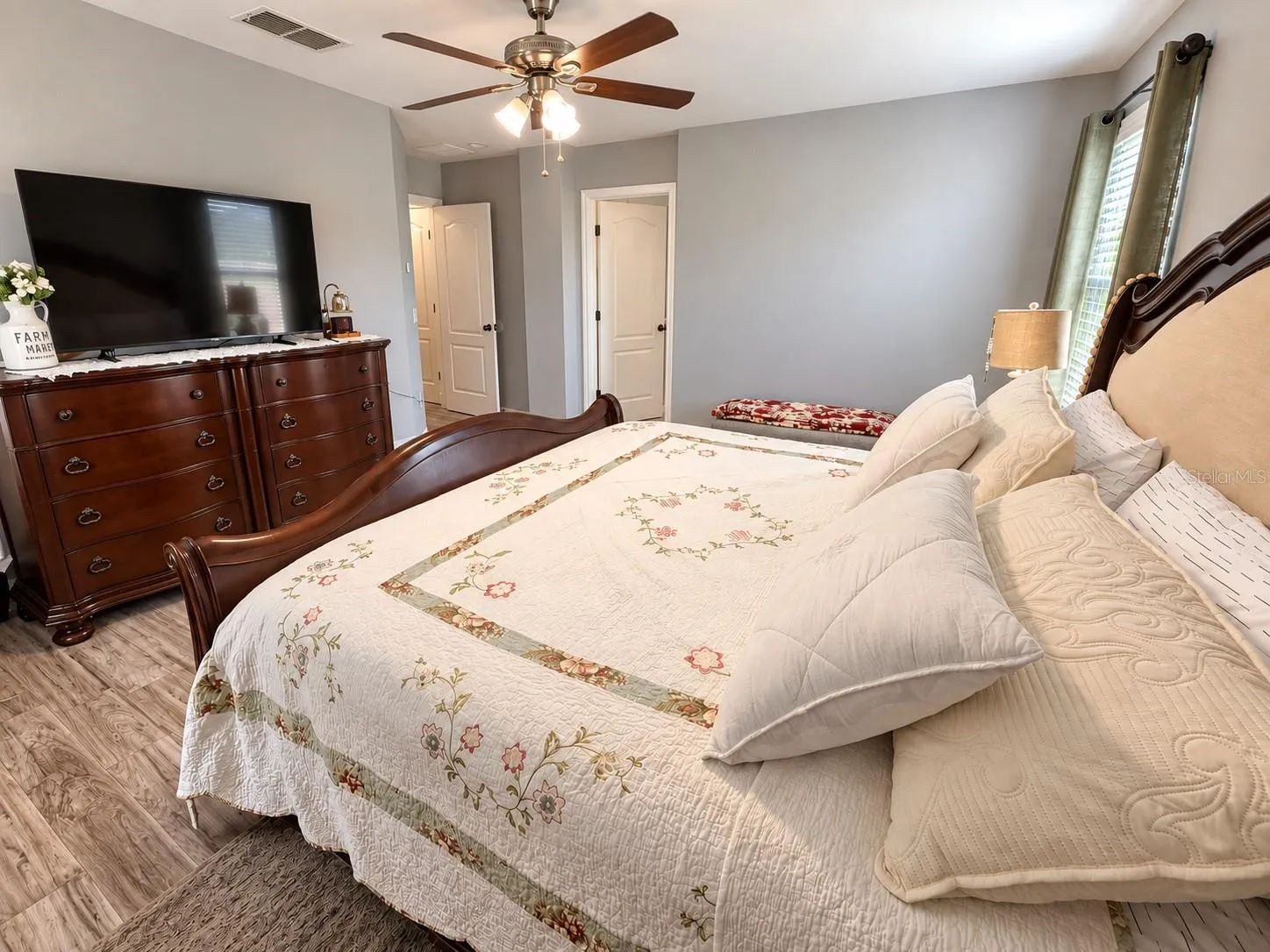 Spacious primary bedroom.