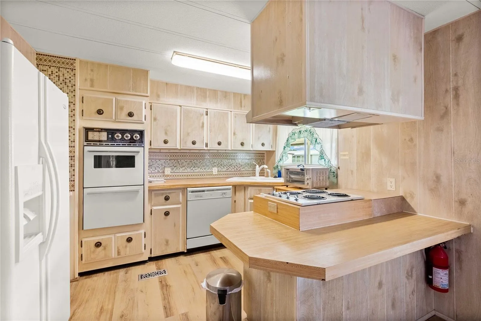Plenty of storage in this kitchen.