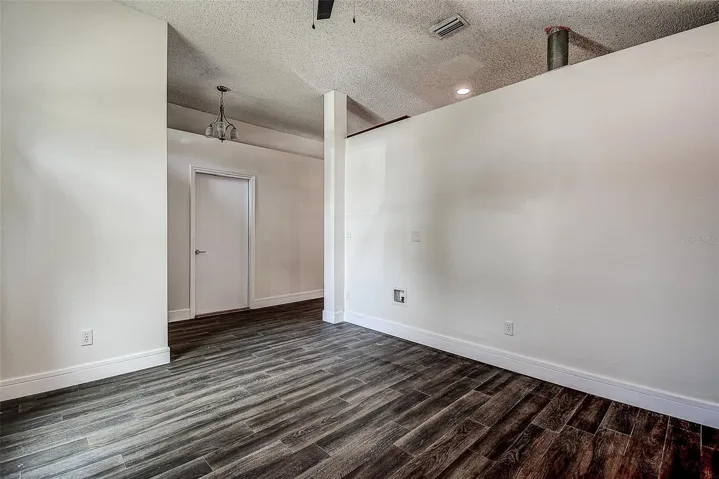 Flex Room Toward the Kitchen