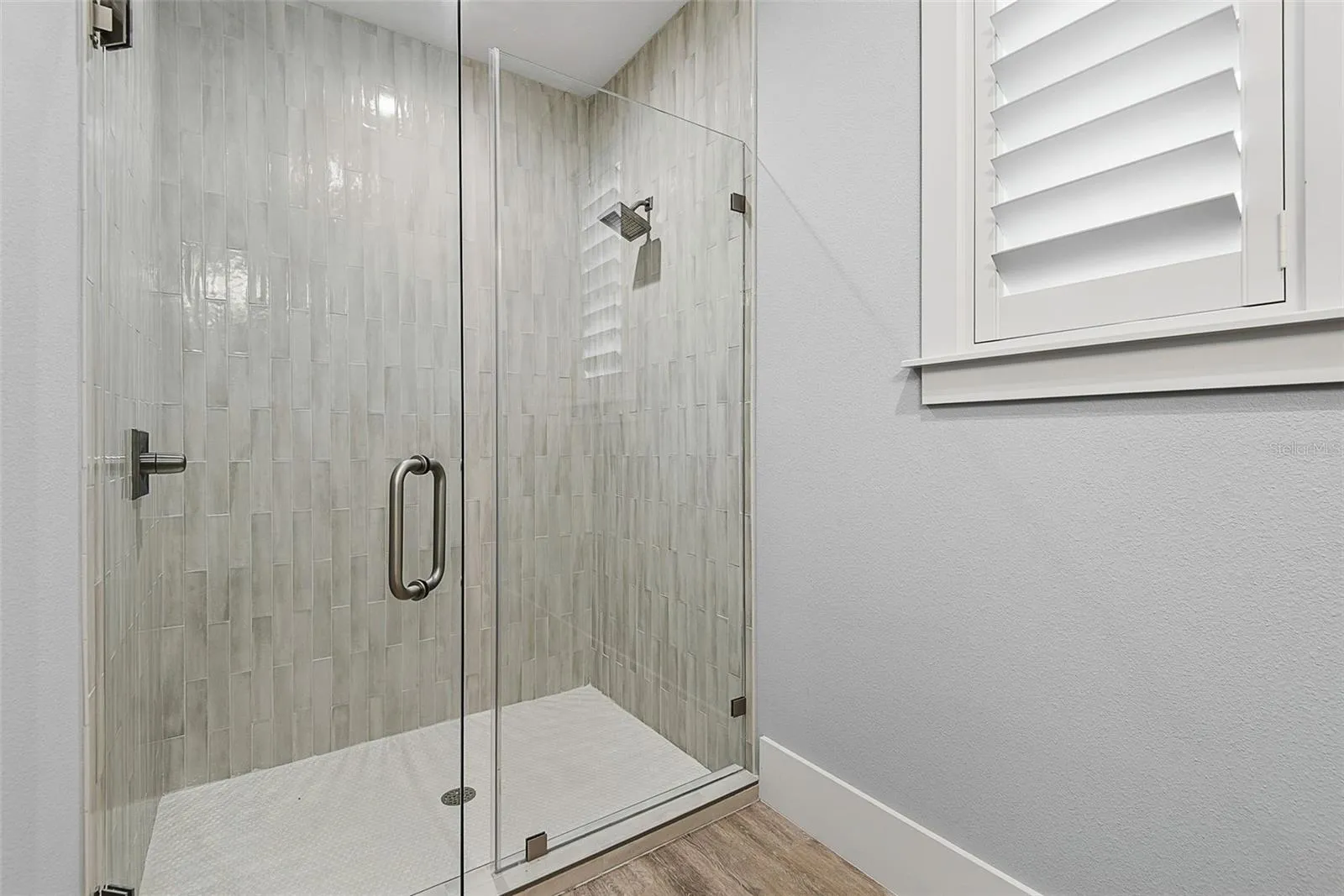 BR 2 ensuite bath