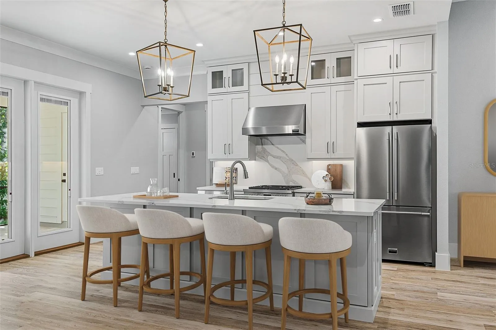 Breakfast Island to Kitchen