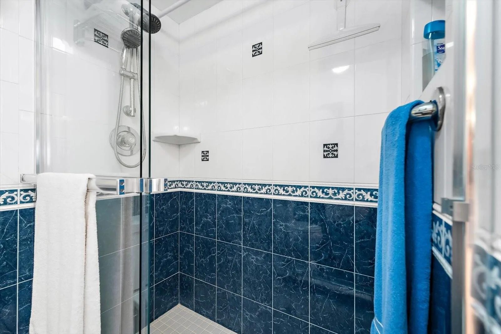 Beautifully Tiled Walk-In Shower!