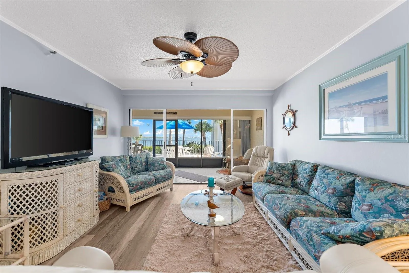 Charming Coastal Vibes