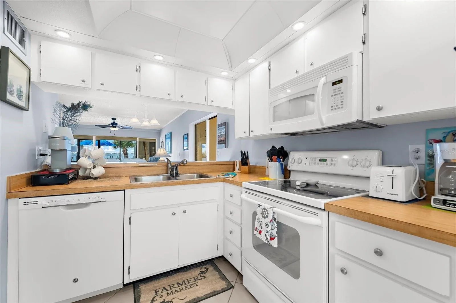 Beautifully Illuminated Kitchen