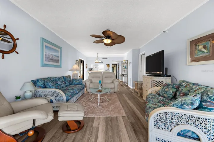 OPEN-Concept Entertaining Space