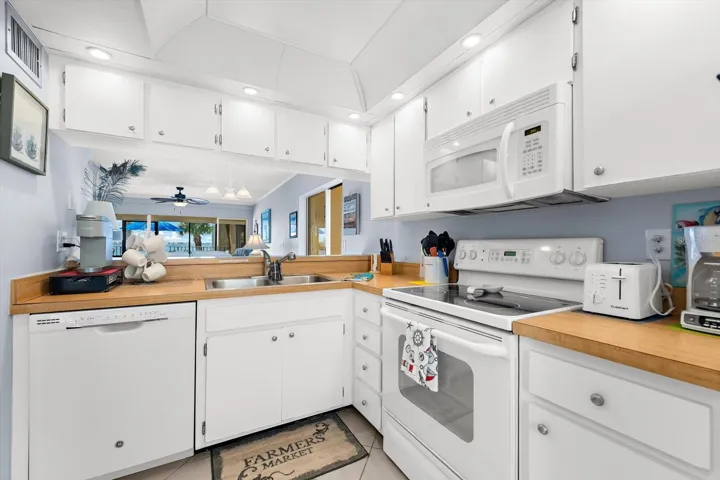 Beautifully Illuminated Kitchen
