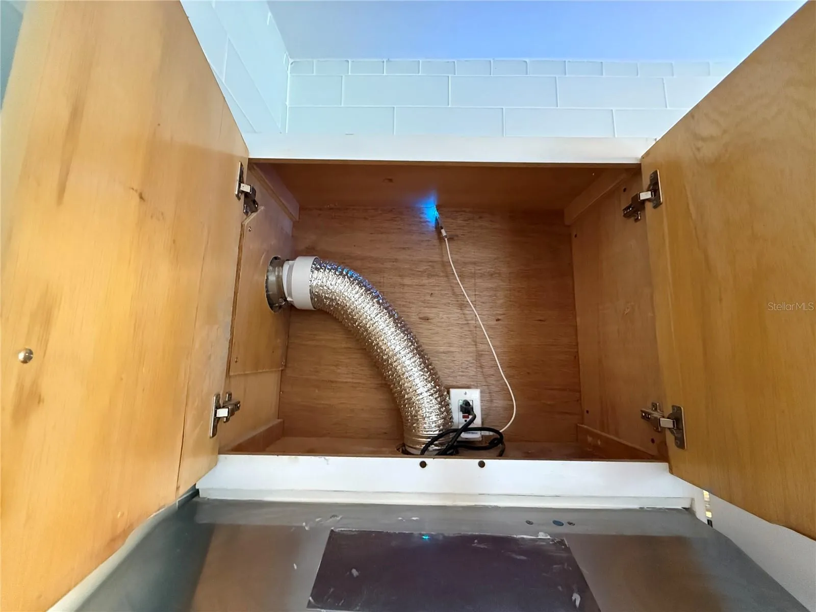 Exhaust from kitchen to outdoor wall