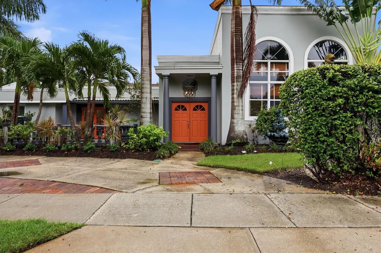 1800 Alta Vista