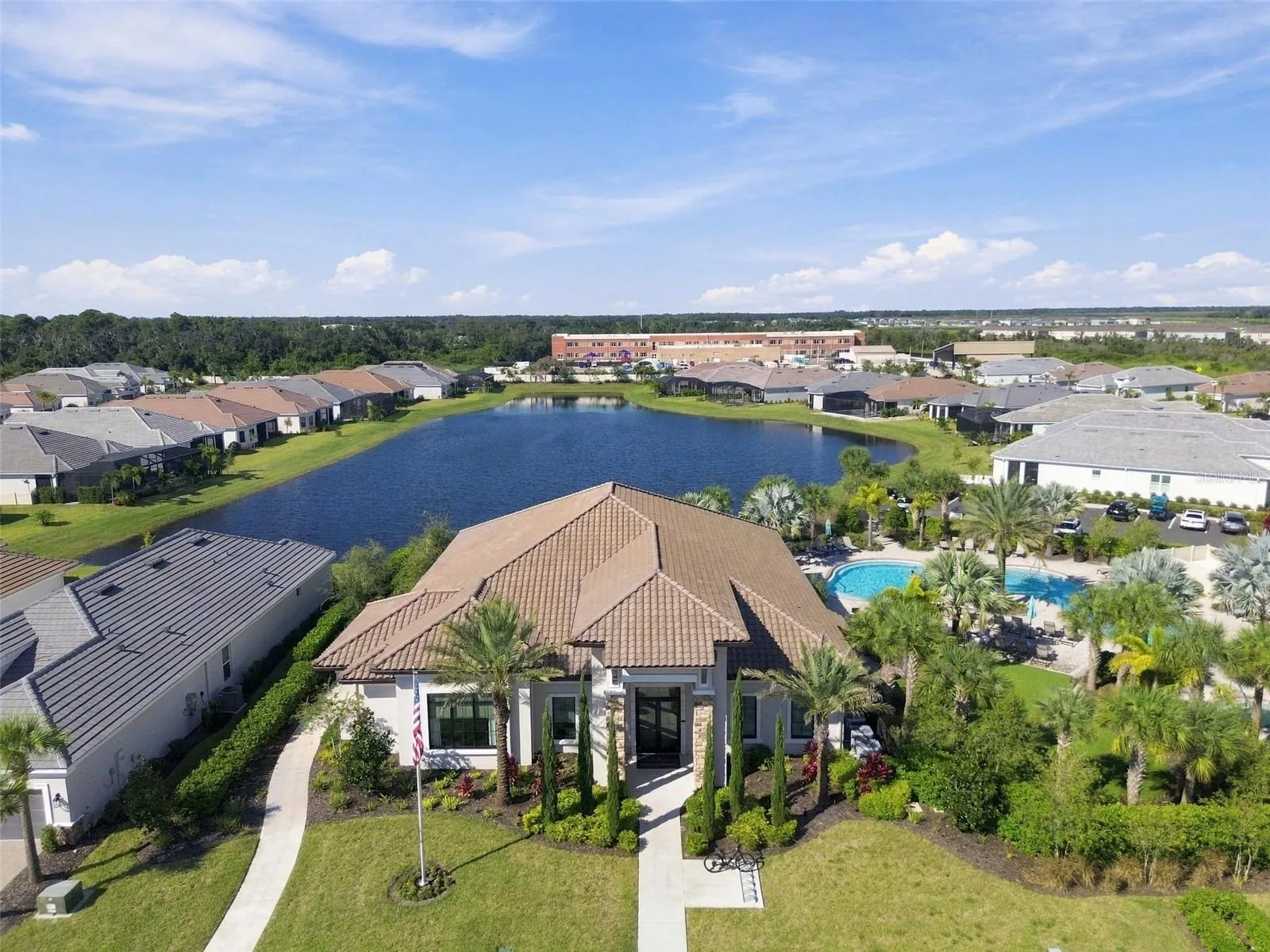 Additional Ammenitie and Clubhouse