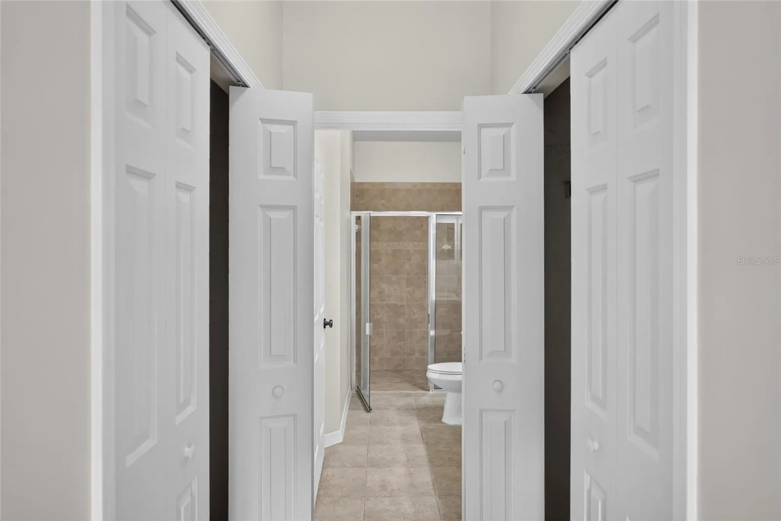 Dual closets in the primary suite