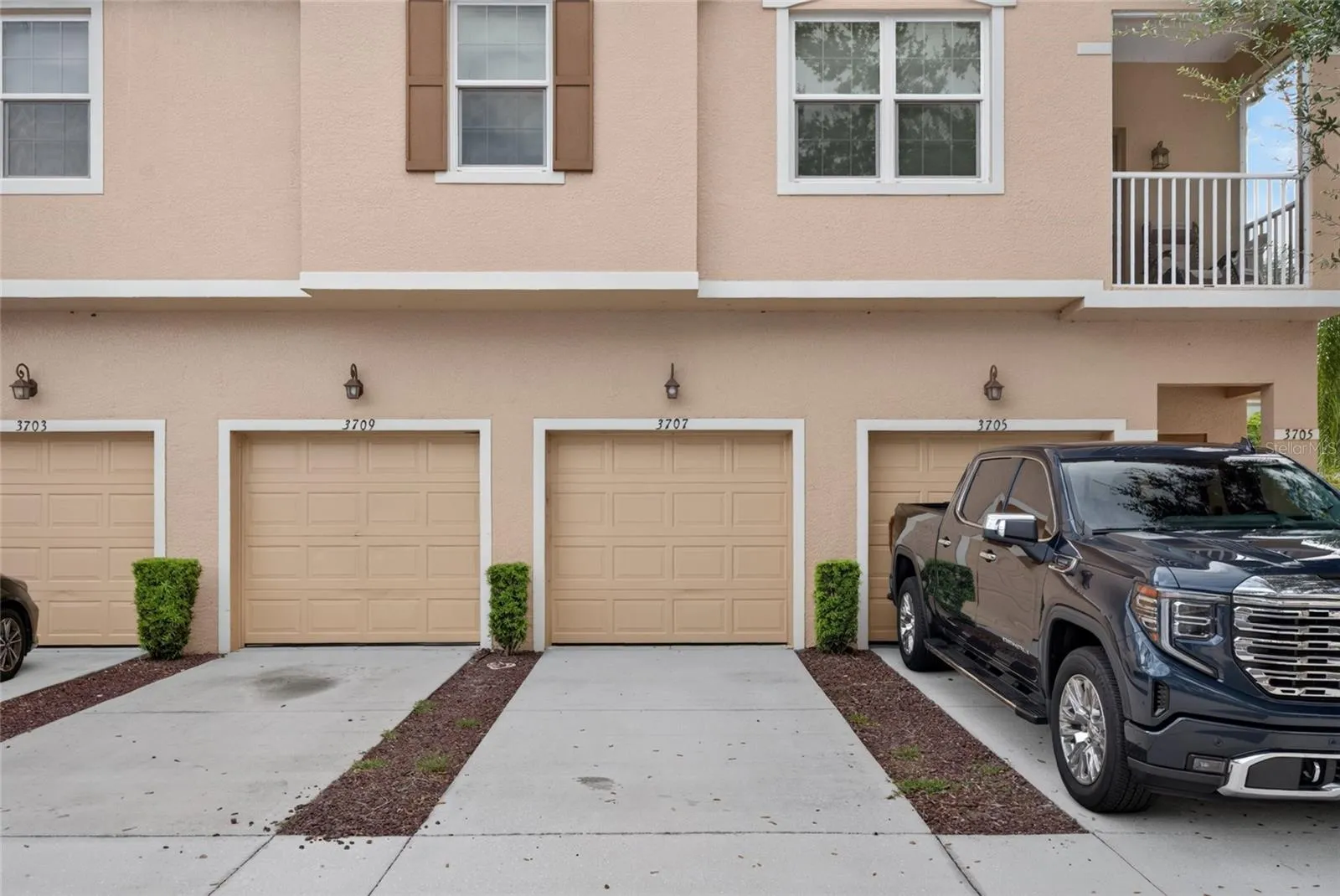 Attached 1-car garage