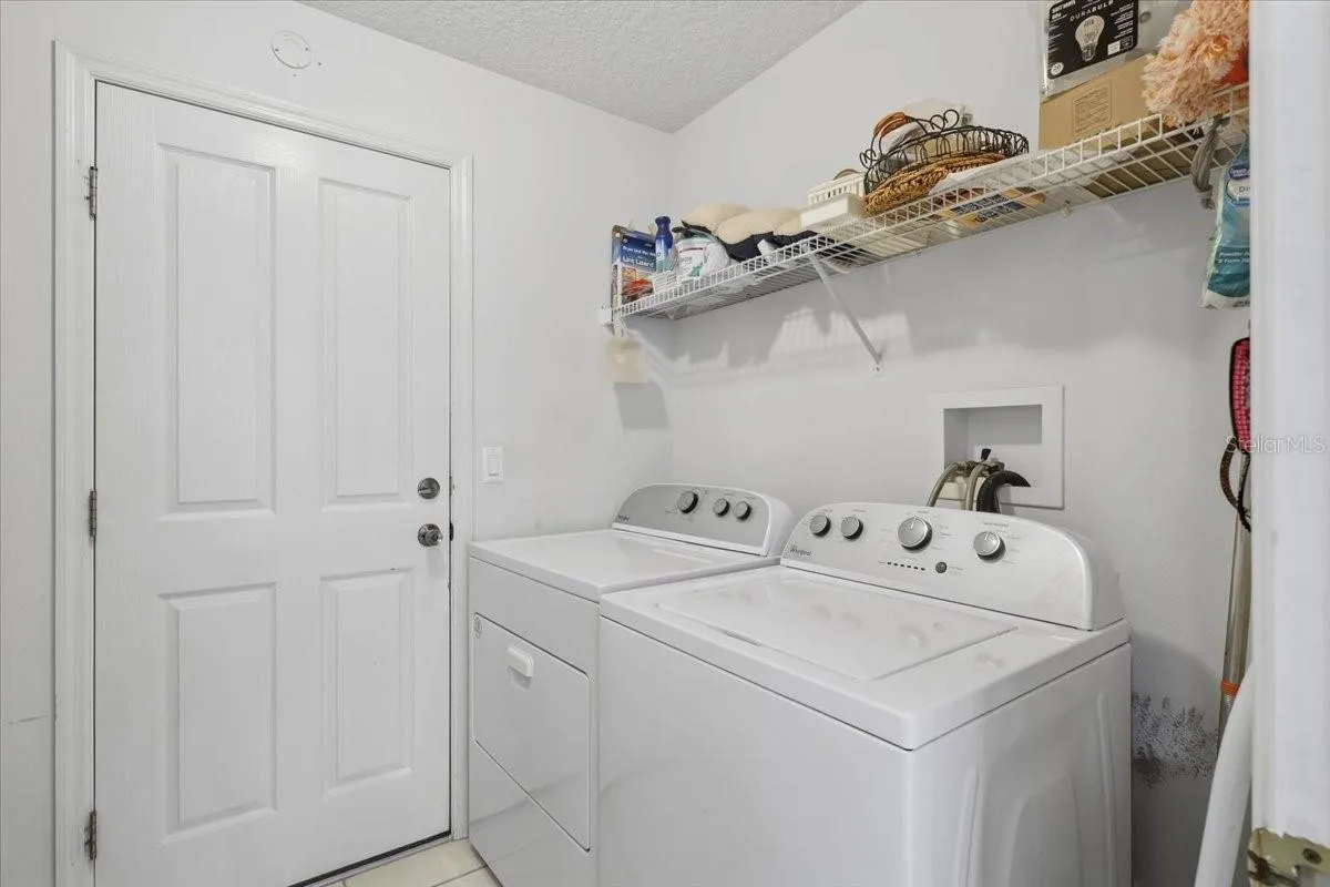 Laundry room with Sink and Storage