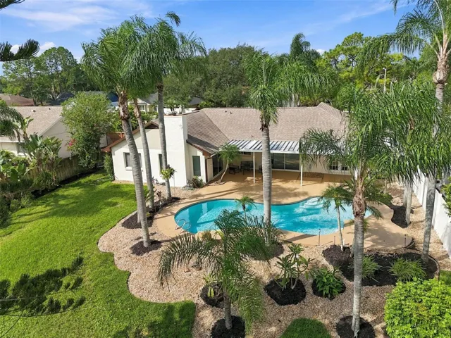 Covered Patio Pool &amp; Lakeview