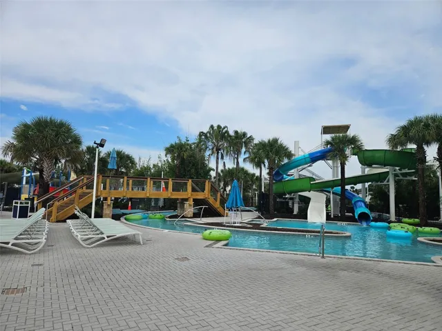 Lazy river