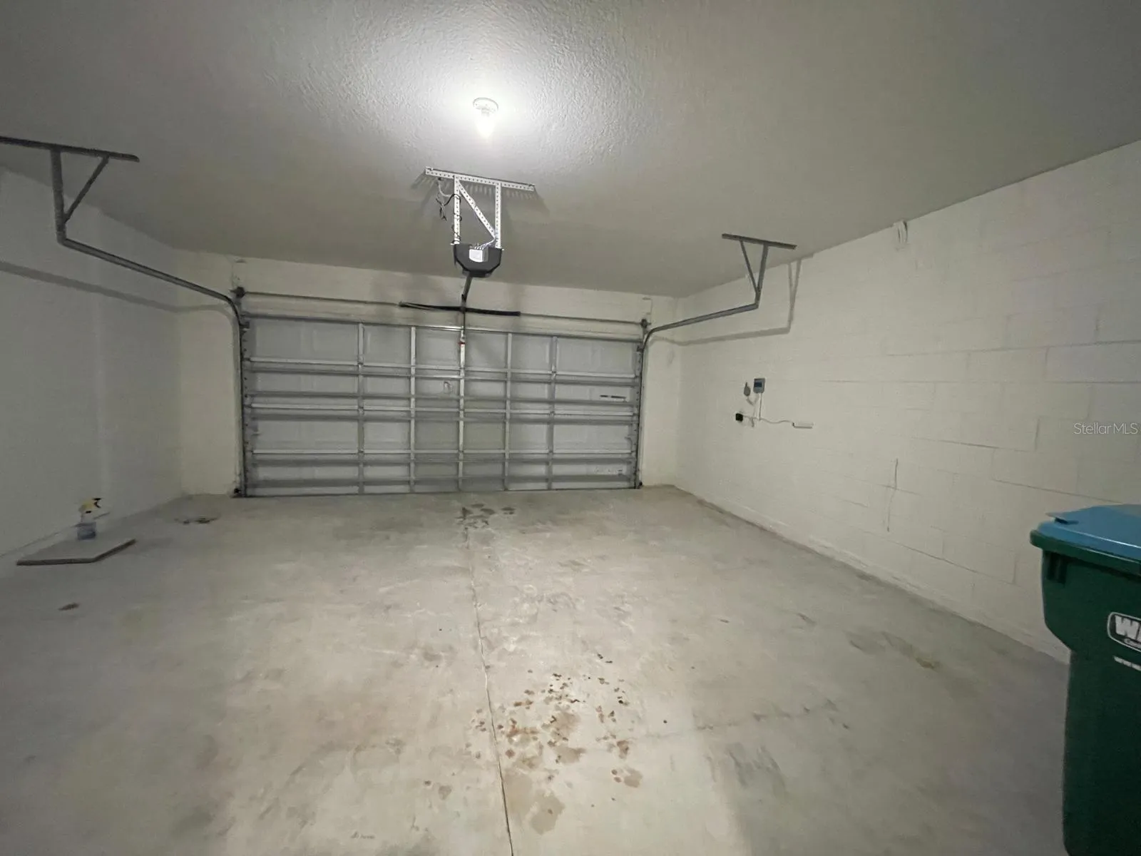 DOUBLE GARAGE