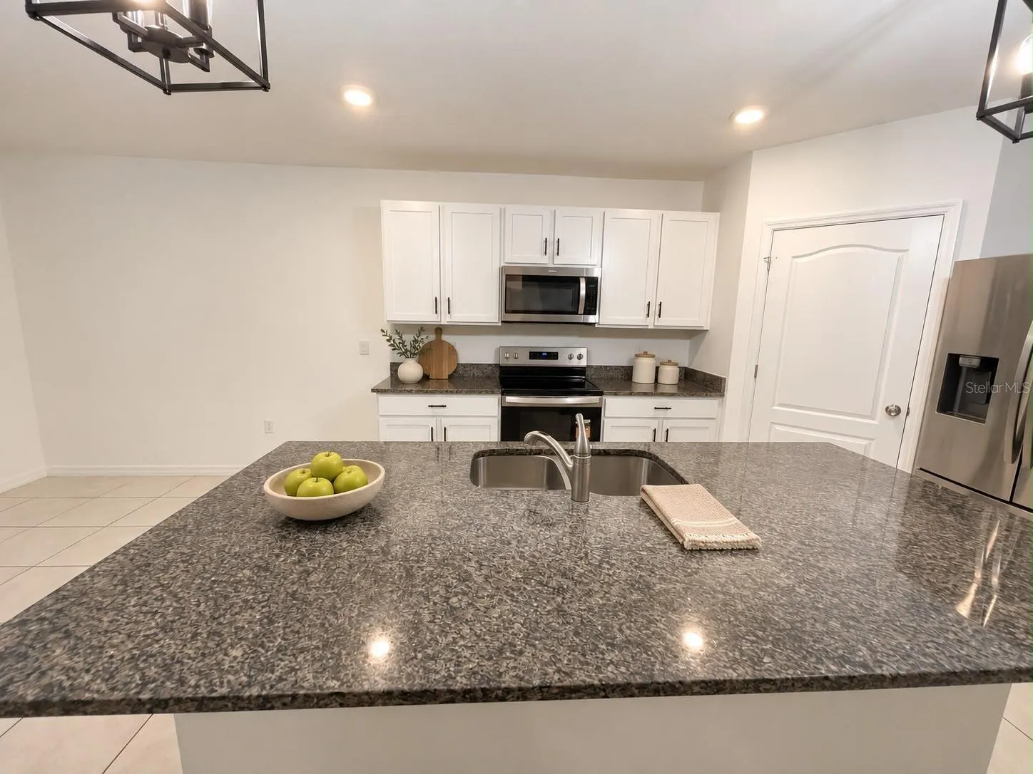 KITCHEN FRONT