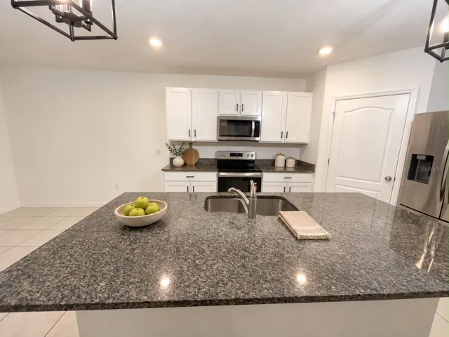 KITCHEN FRONT