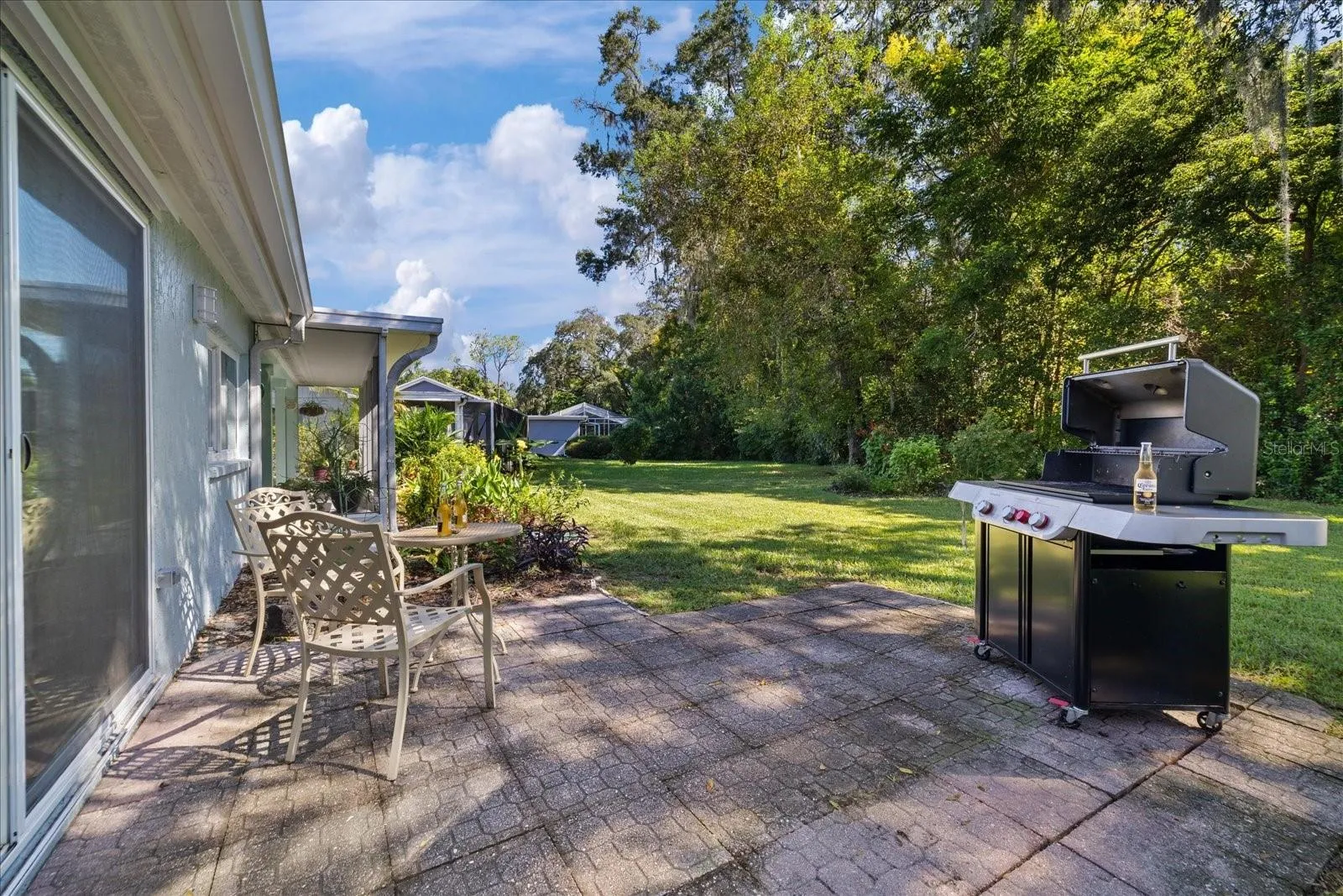 Rear outdoor space