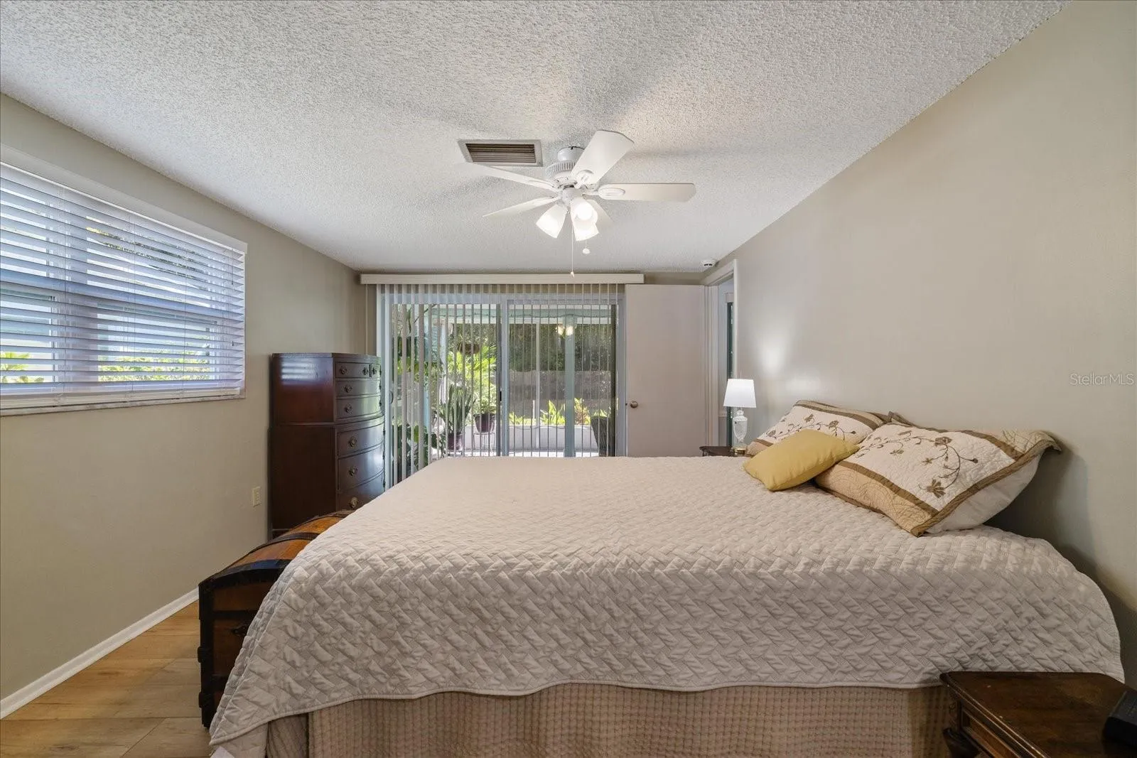 Primary suite