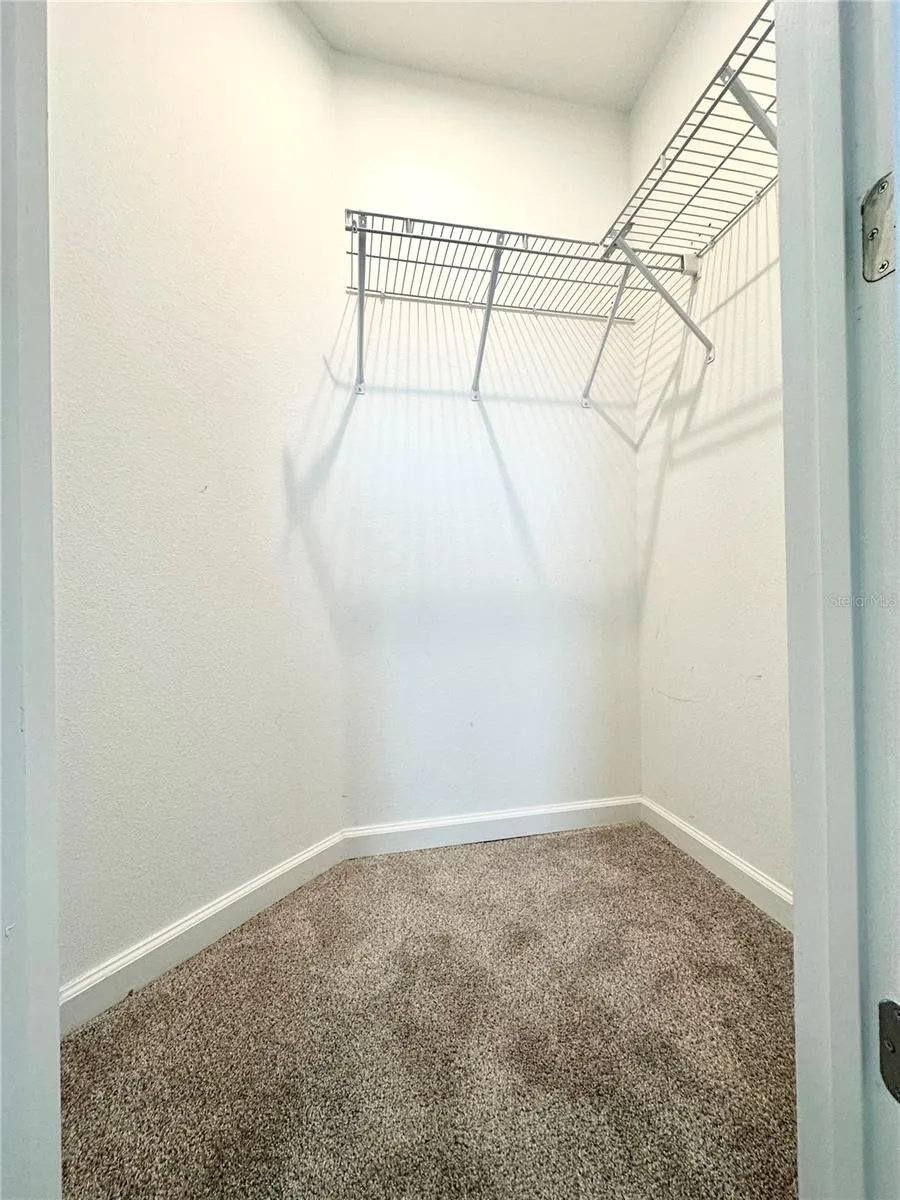 Walking closet 2nd bedroom