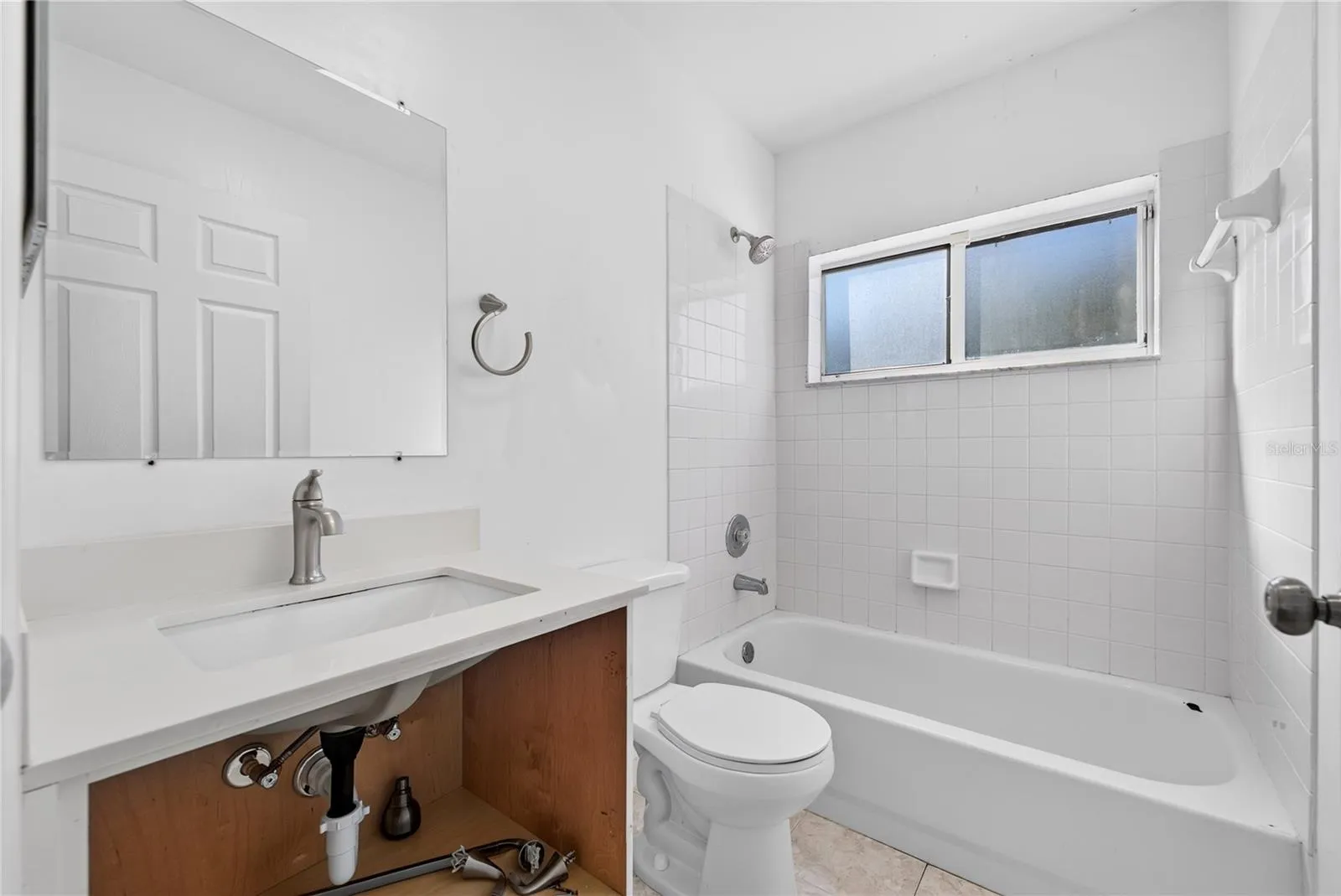 2nd Bathroom 2