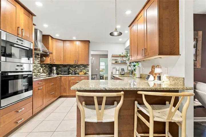 Eat in kitchen space