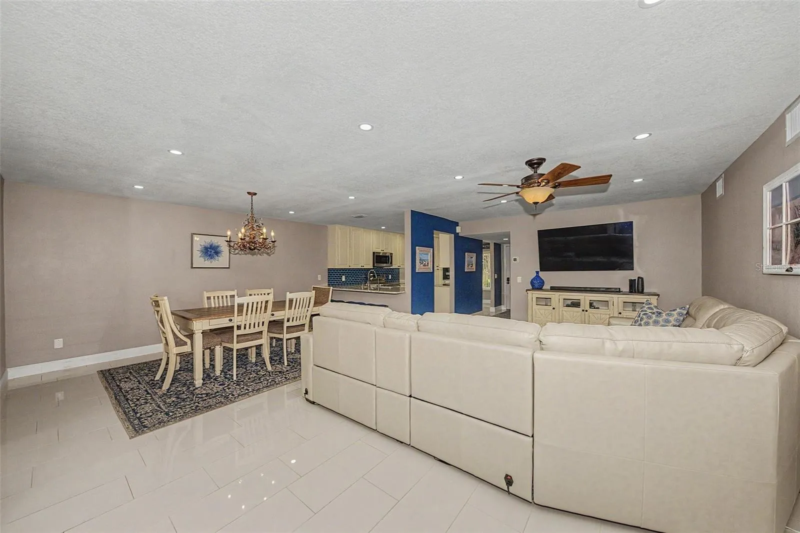 Living/Dining rooms