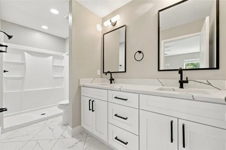 En Suite Primary Bathroom