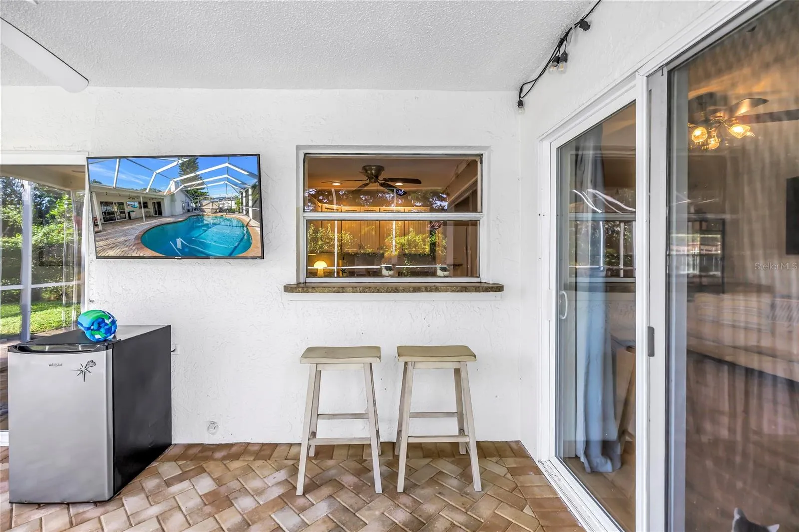 Covered Porch with Kitchen Bar