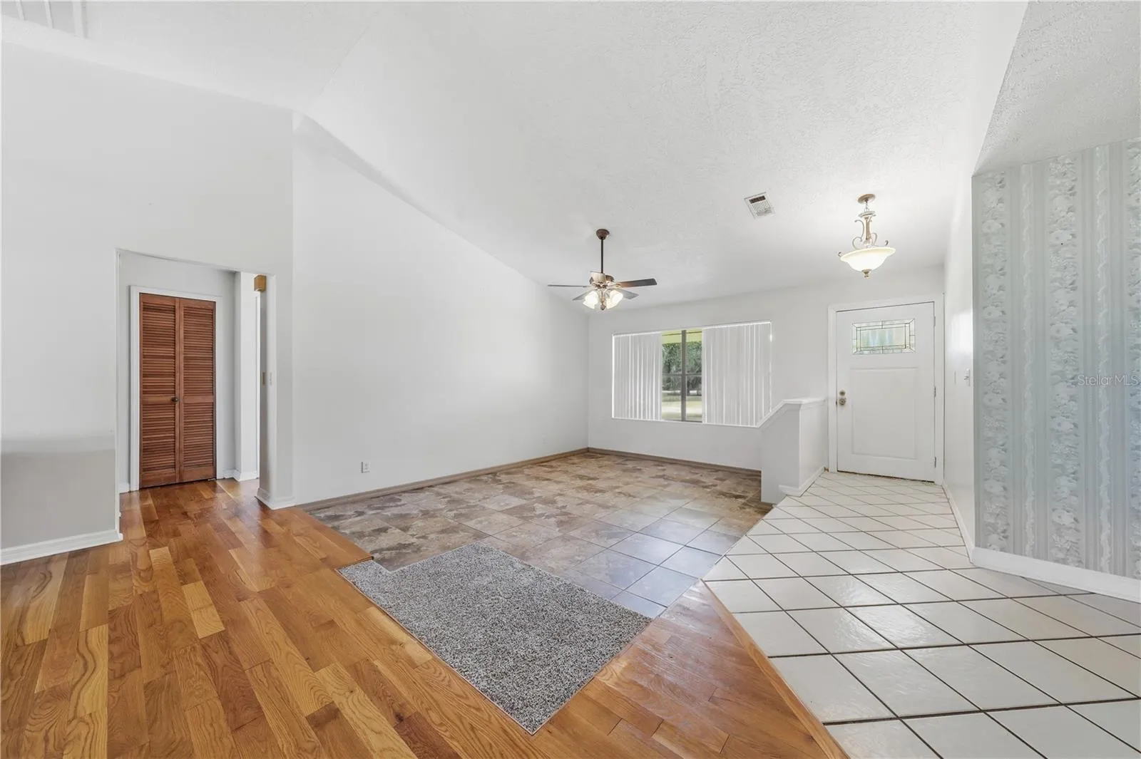 ENTRY TO FORMAL LIVING/DINING