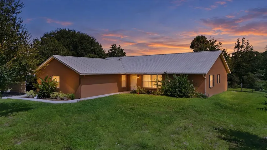 4705 E LITTLE CT TWILIGHT PHOTO
