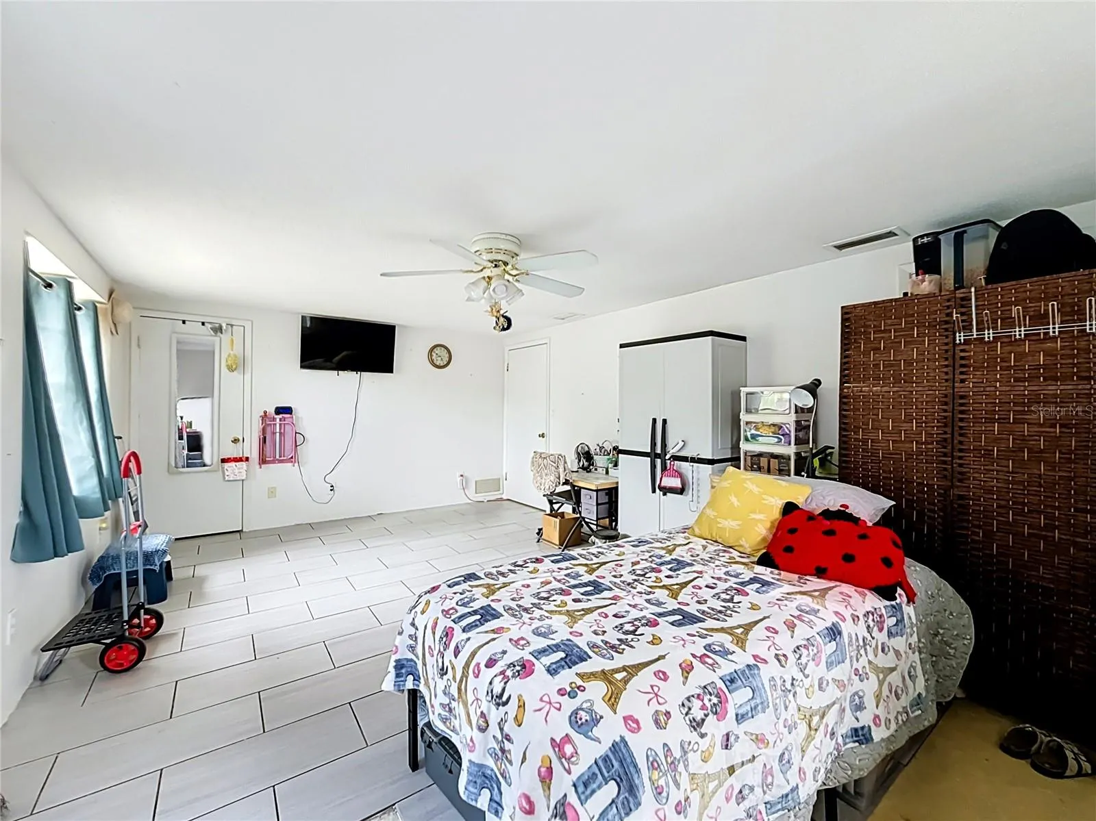Bedroom 5/ huge bonus room