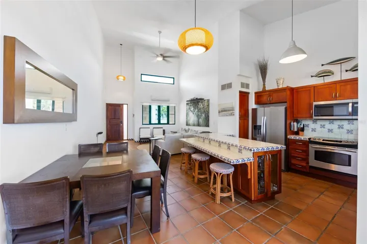 LIVINF DINING KITCHEN
