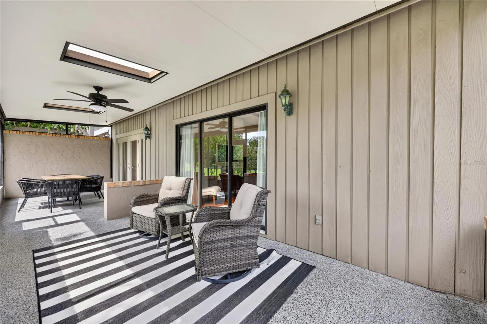Screened Back Porch