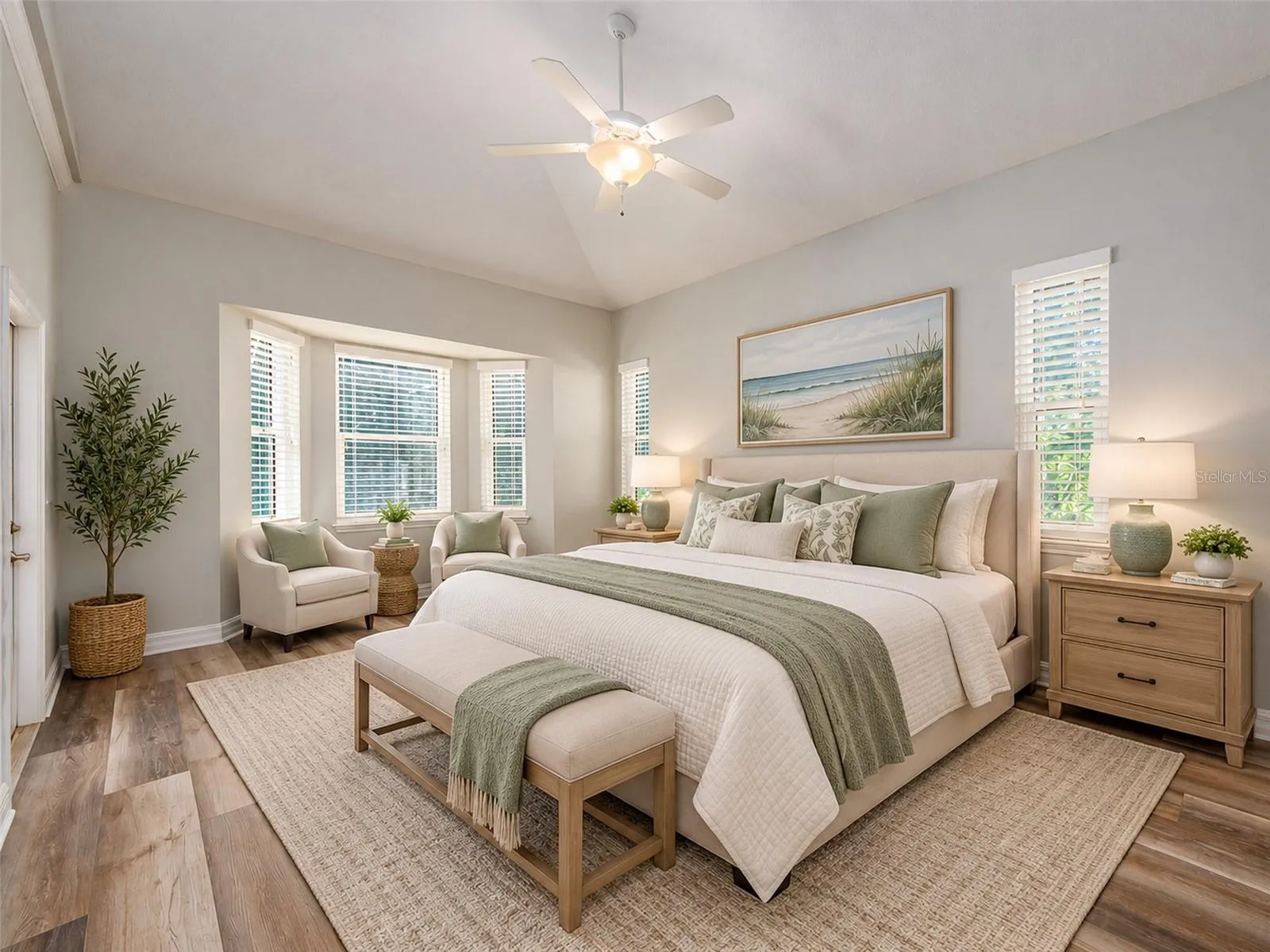 1ST FLOOR PRIMARY SUITE
