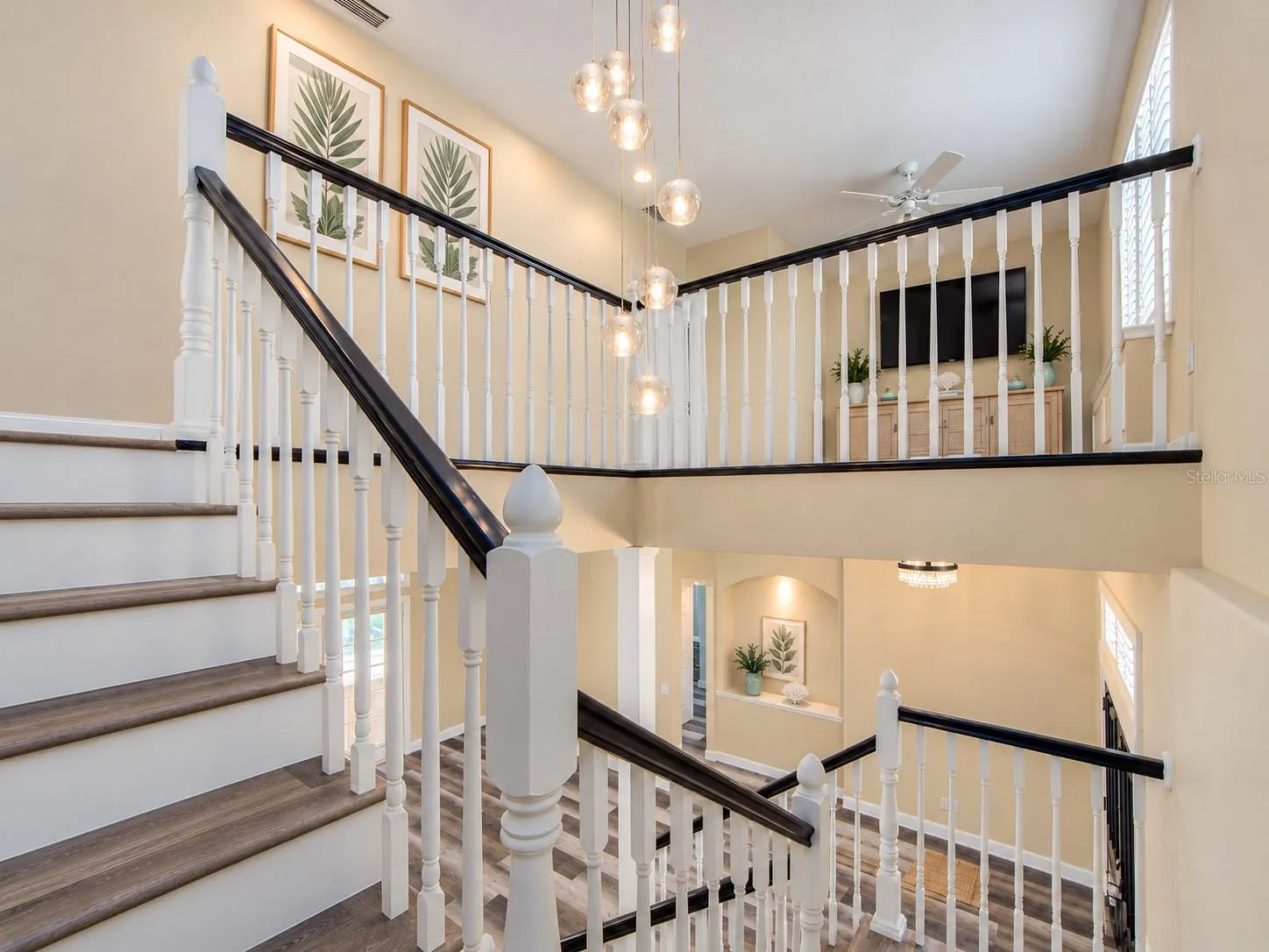 BEAUTIFUL STAIRCASE