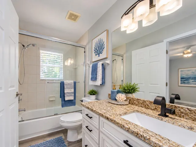 EN SUITE BATH AT SECOND BEDROOM