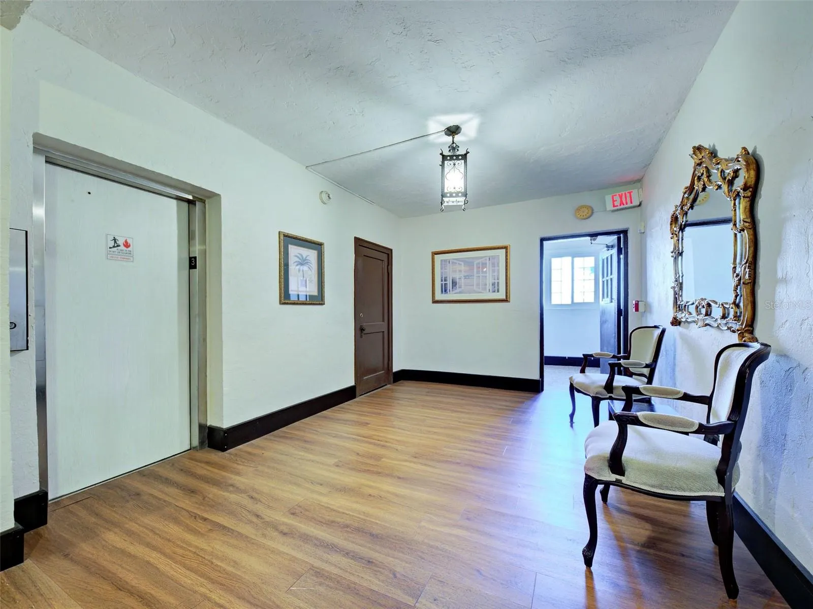 3RD FLOOR LOBBY