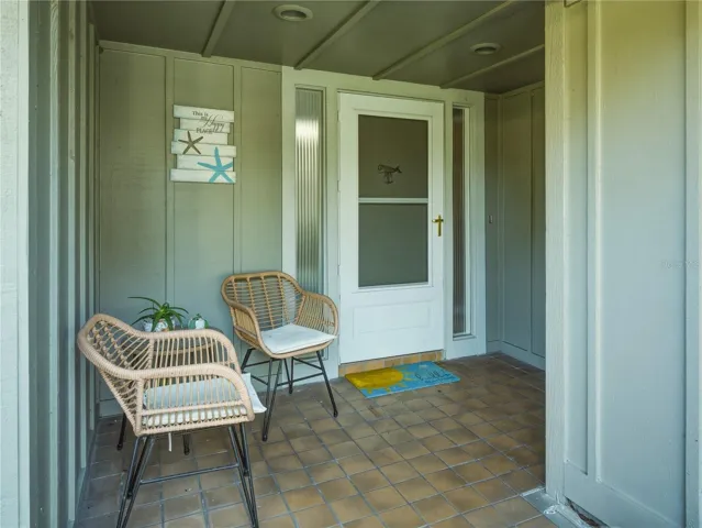 Exterior Entrance way