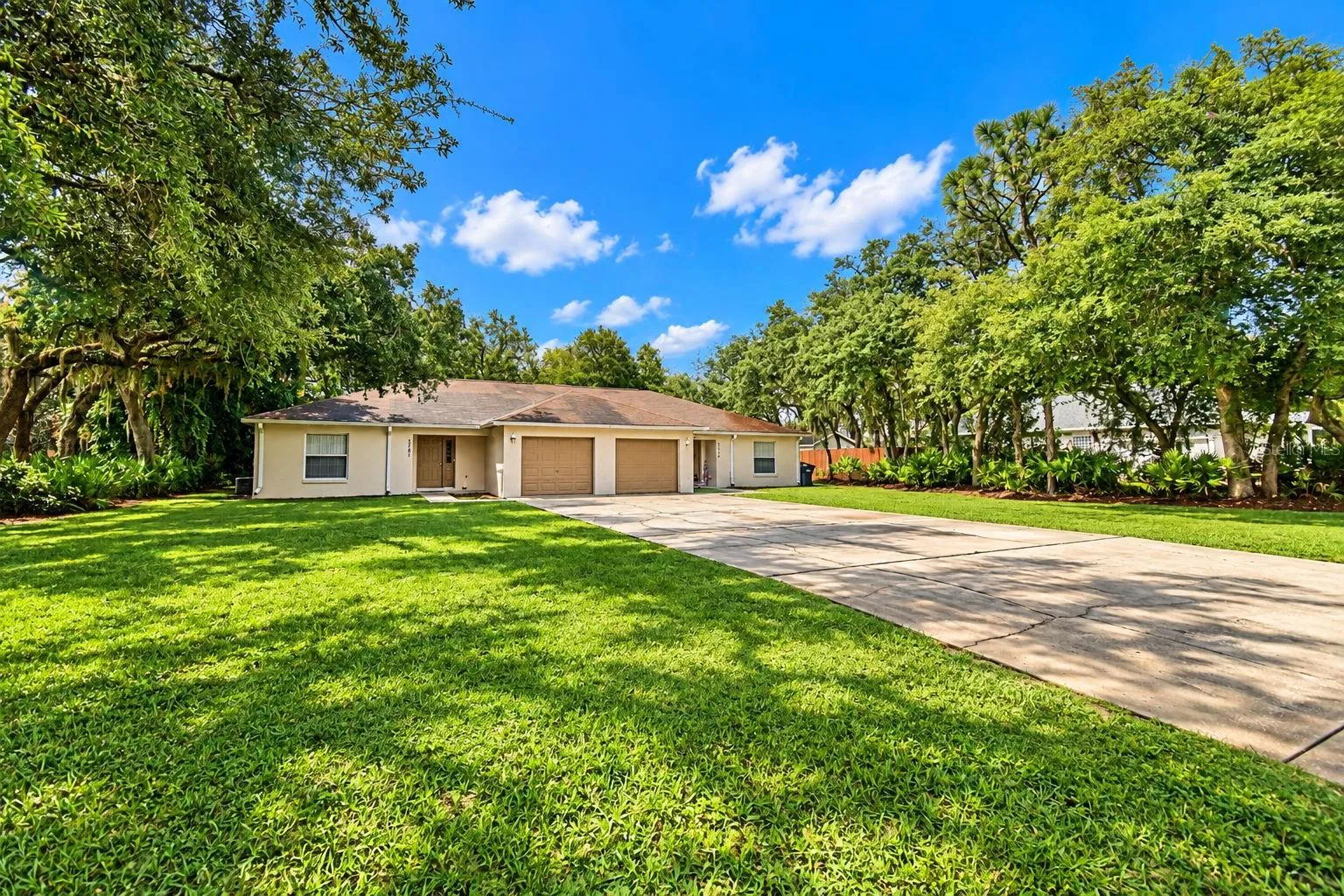 Duplex 3779 and 3781 Red Oak Court, Lake Wales, FL