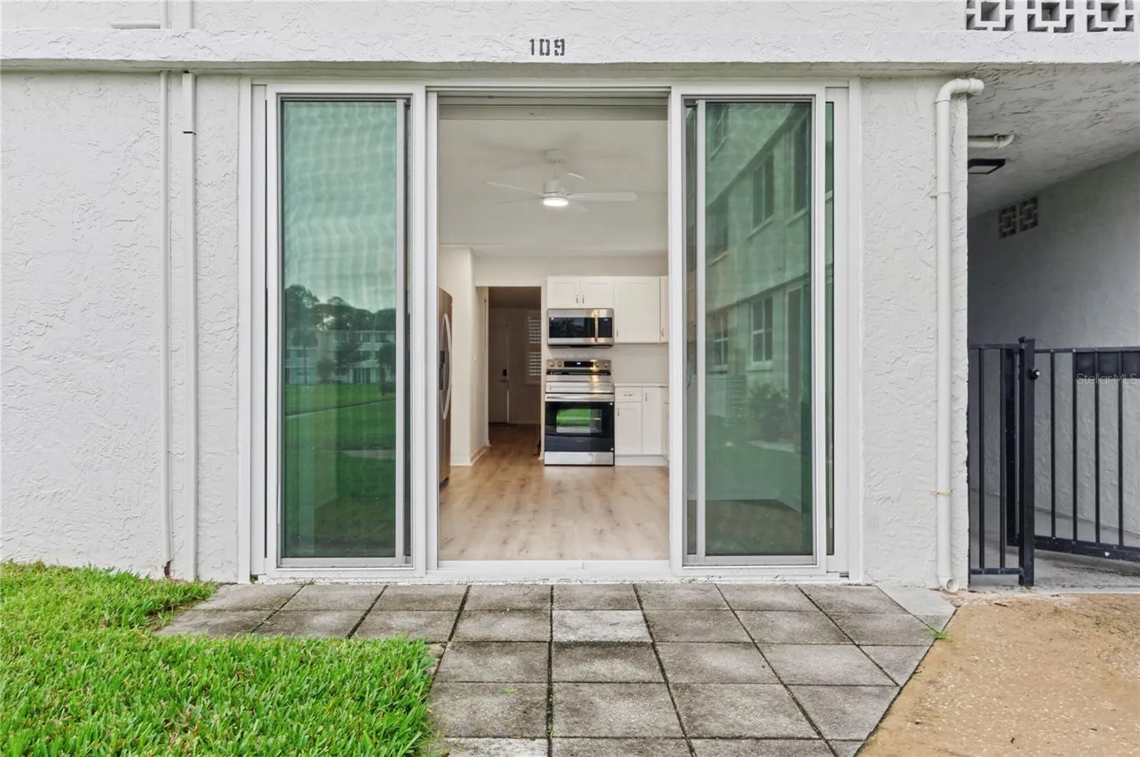 BACK OF UNIT