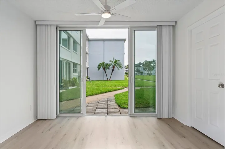 FLORIDA ROOM