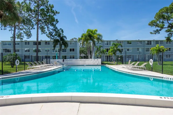HEATED SWIMMING POOL